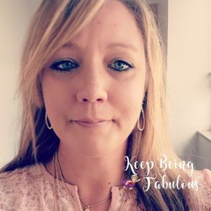 Meet your Posher, Melanie